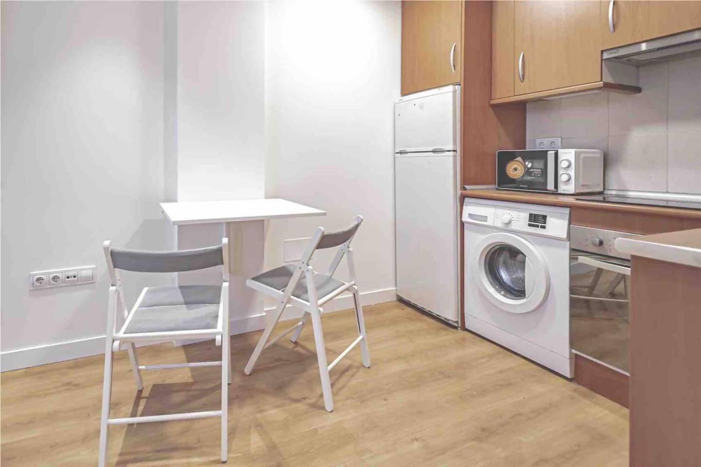 Apartamentos Noviembre Μαδρίτη Εξωτερικό φωτογραφία