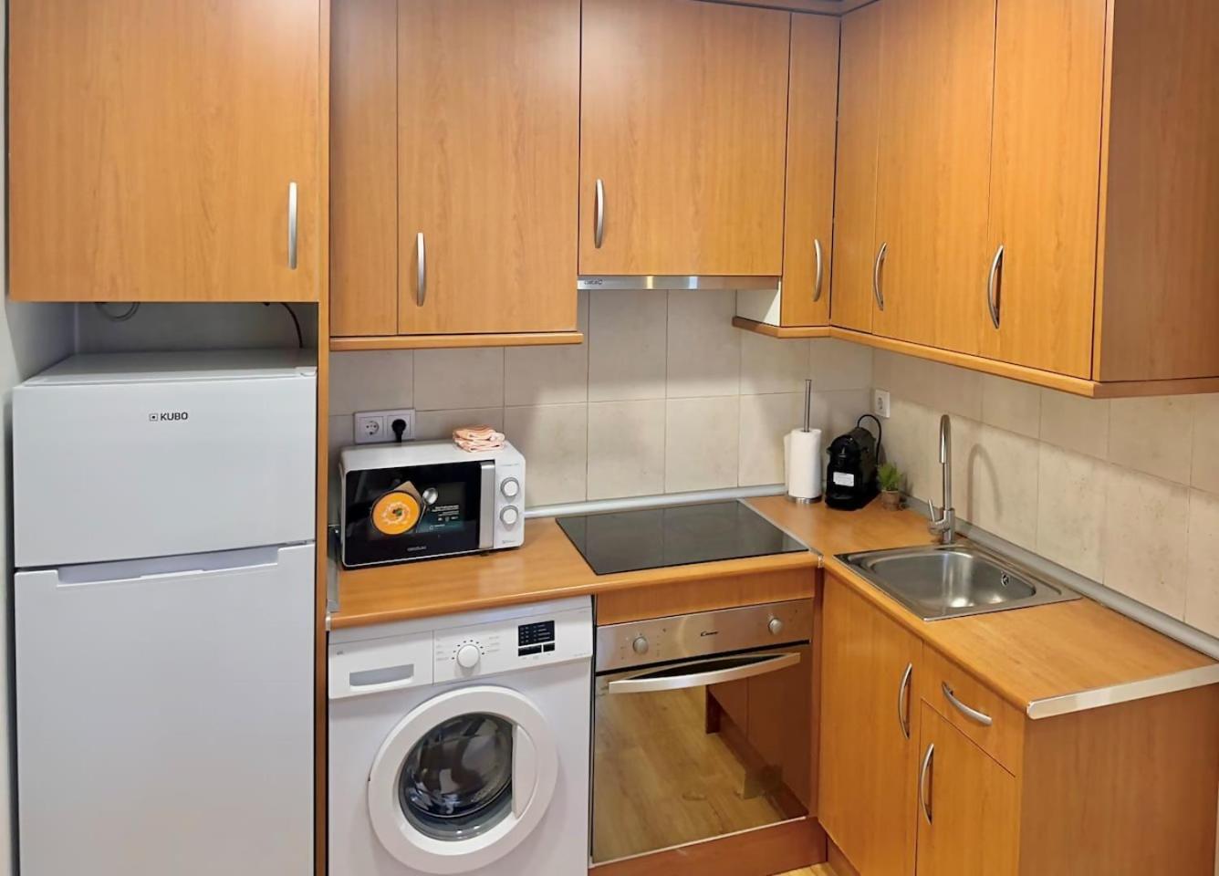 Apartamentos Noviembre Μαδρίτη Εξωτερικό φωτογραφία